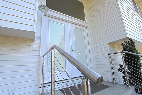 stainless steel cable railing front door left